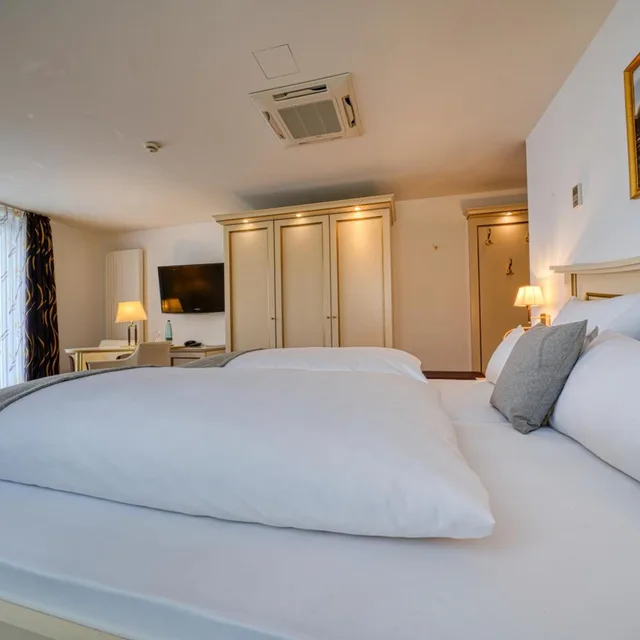 غرفة سوبيريور بسرير مزدوج بإطلالة على البحر، Hotel Seeblick Wismar 1/10