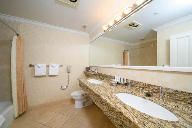 غرفة كلوب بسرير كينج، Stoweflake Mountain Resort Spa 4/10