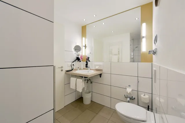 3 Bedrooms, 4 Rooms, Apartment, 2 Double and Twin Beds, Sofa, Living Area، KOOS Hotel&Apartments 4/6