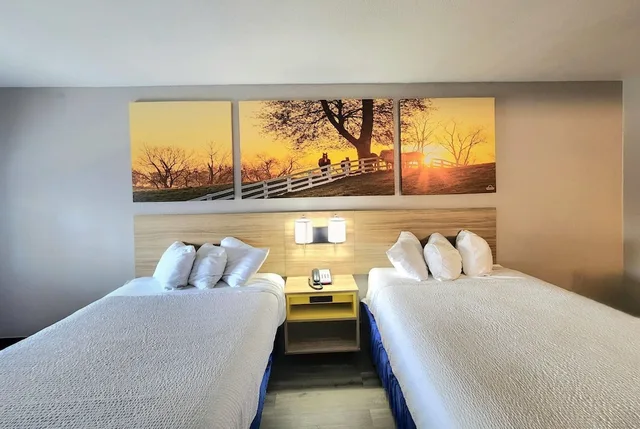 غرفة بسريرين مزدوجين، Days Inn By Wyndham Houston 4/7