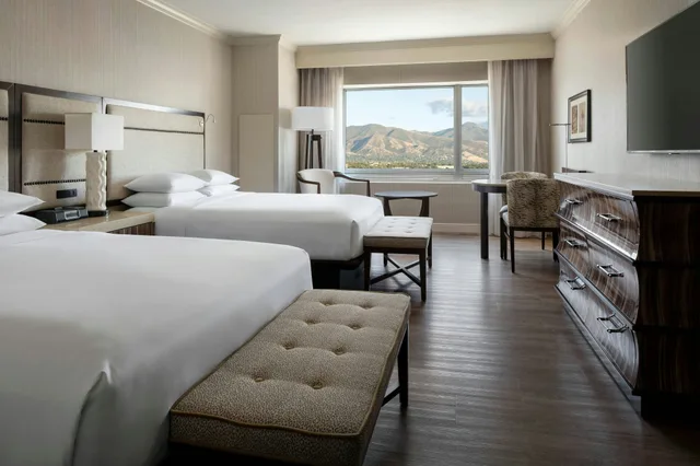 Room, 2 Queen Beds, Salt Lake City Marriott City Center 1/9
