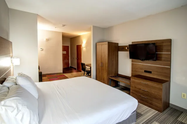 Room, King Bed, Holiday Inn Express La Plata 1/2