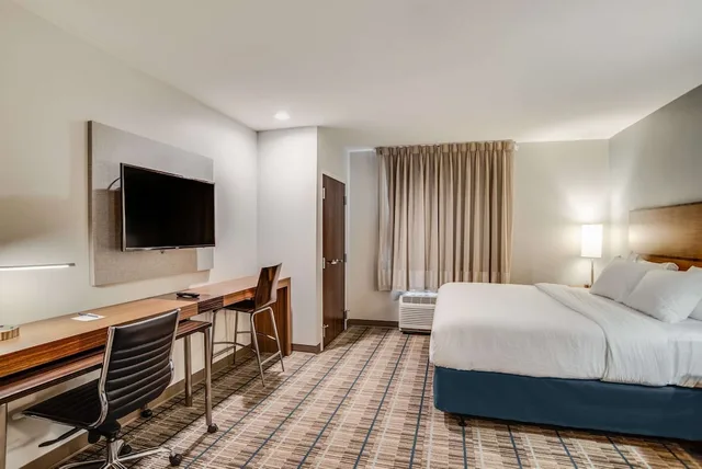 Efficiency, Suite, King Bed, Accessible, MainStay Suites Carlisle-Harrisburg 2/6