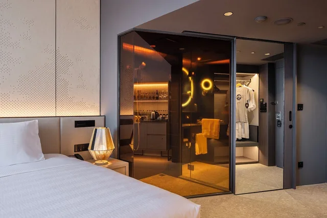 Renovated, Deluxe, King Bed, Sea View, Balcony، Hard Rock Hotel Pattaya 4/6
