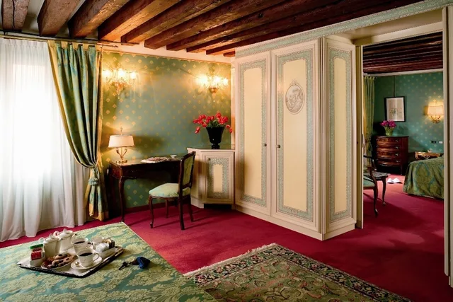 جناح سوبيريور بسرير مزدوج وسريرين منفصلين، Locanda Vivaldi Hotel 2/4