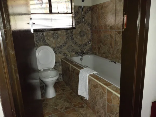 شاليه تقليدي بغرفة نوم واحدة، Chobe Sunset Chalets 7/8