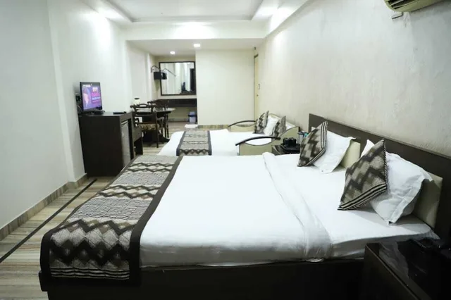 غرفة عائلية رباعية بسريرين مزدوجين، HOTEL ASHISH PALACE 3/5