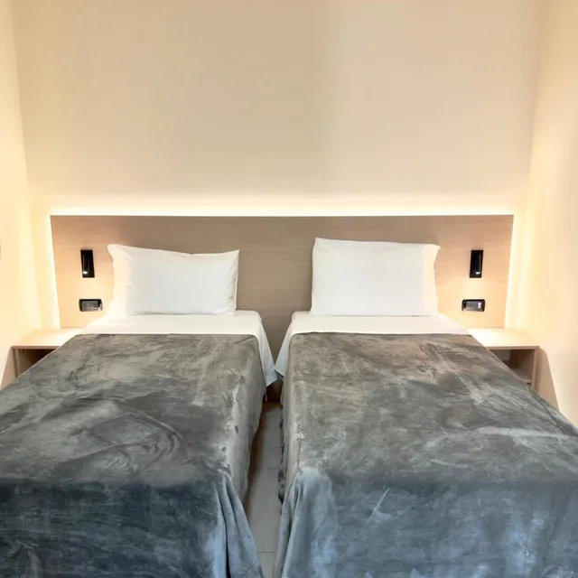 غرفة ثلاثية، Hotel Molise 2 9/10