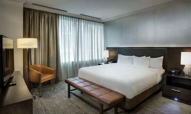 غرفة بسرير كينج لذوي الإعاقة، Hyatt Chicago Magnificent Mile Formerly Wyndham Chicago 1/8