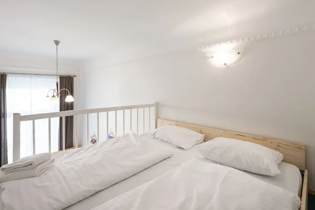 2 Bedrooms, Economy, Apartment, 1 Single and 2 Double Beds, 2 Bunk Beds, Private Bathroom, Sofa، Hybernska Apartments 4/10