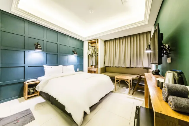غرفة ديلوكس بسرير مزدوج، The Sangju Hotel Seoul 1/2