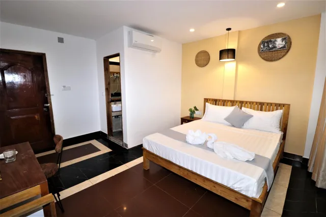 Superior, Double Bed, Grand Elevation Hotel 2/10
