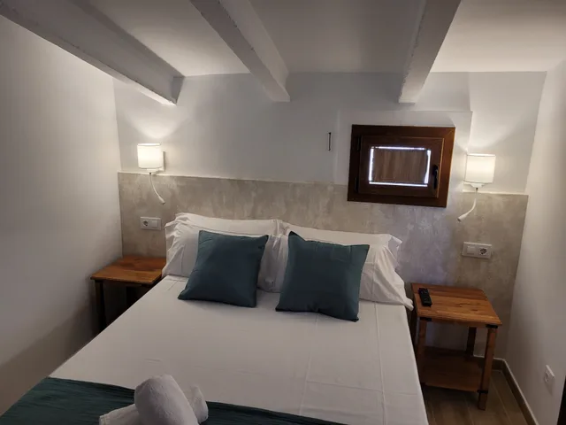 غرفة ثلاثية، CASAL DE PETRA ROOMS & POOL 4/10