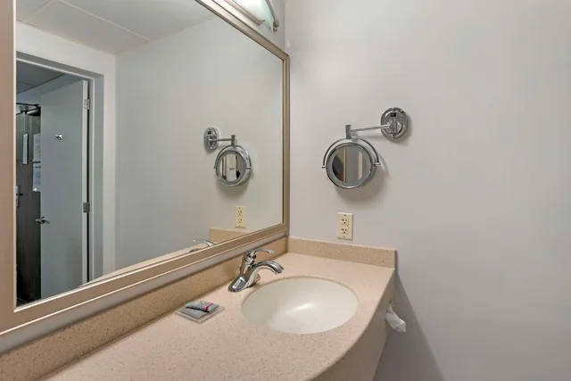 غرفة بسرير كينج، Best Western Dubois Hotel 4/4