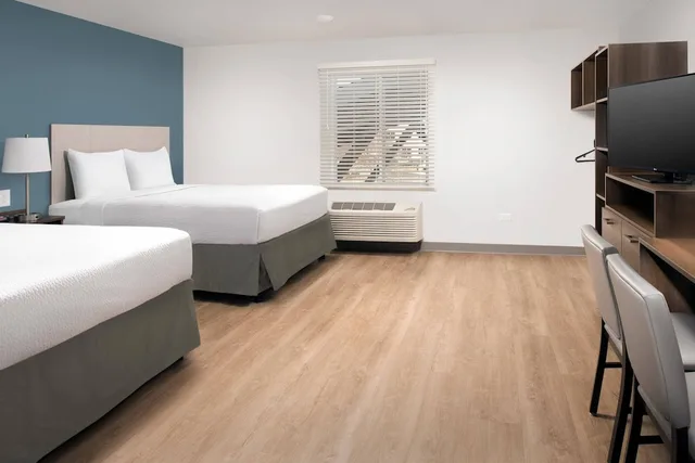 غرفة قياسية بسريرين كوين، WoodSpring Suites Chicago Tinley Park 2/6