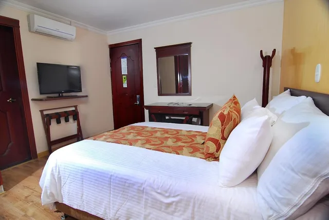 غرفة بسرير مزدوج، Luxor Plaza Hotel Pereira 4/10
