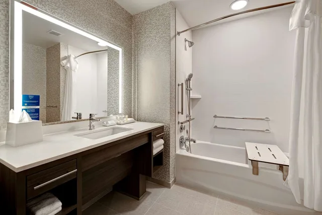 جناح استوديو بسرير كينج لذوي الإعاقة، Home2 Suites Lincolnshire Chicago 3/3