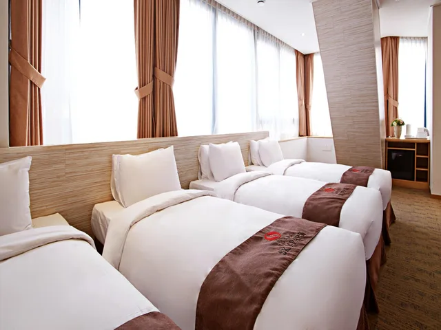 Room, Quadruple, 4 Beds, Hotel Skypark Myeongdong Ii Seoul 1/1