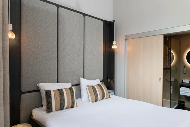 غرفة ديلوكس بسرير مزدوج، GOLDEN TULIP KEYSER BREDA 3/10