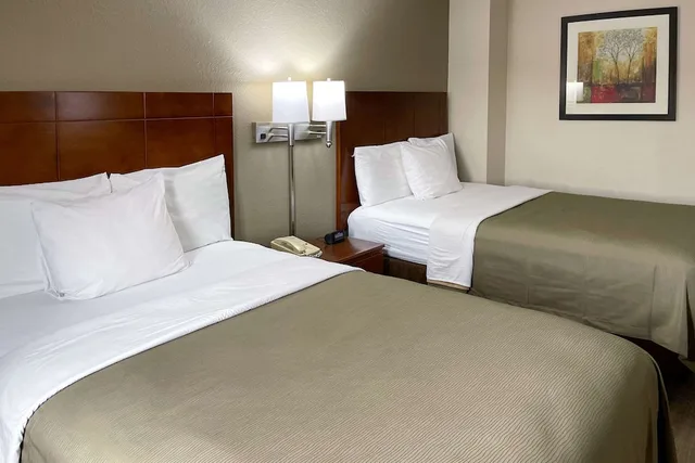 غرفة قياسية بسريرين مزدوجين، Econo Lodge Cartersville Emerson Lake Point 10/10