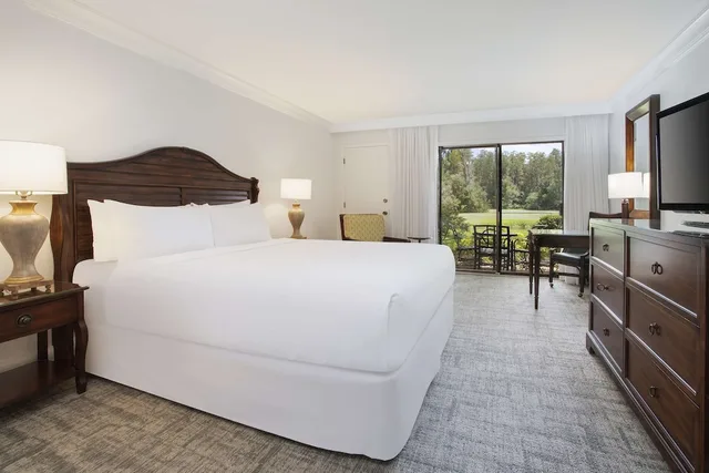 غرفة ديلوكس بسرير كينج، Saddlebrook Golf Resort And Spa 1/4