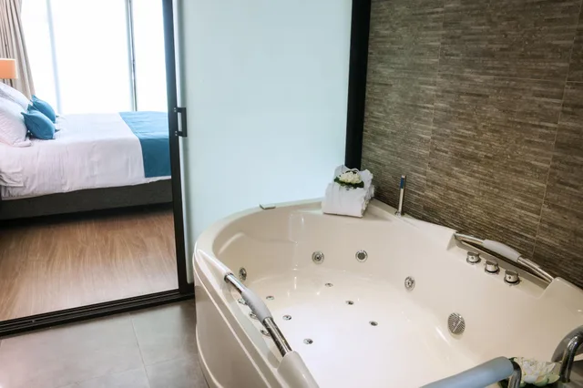جناح، Hotel Grand Park 8/8