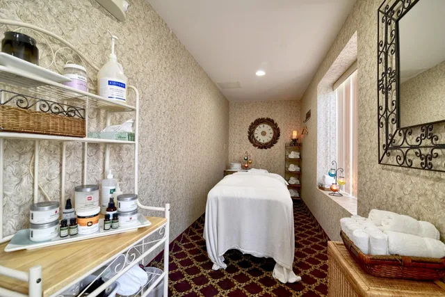 غرفة رومانسية، Roosevelt Inn And Suites 10/10