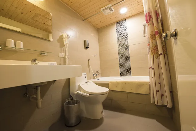 غرفة قياسية رباعية بسريرين مزدوجين، Doitsu Hotel 8/9