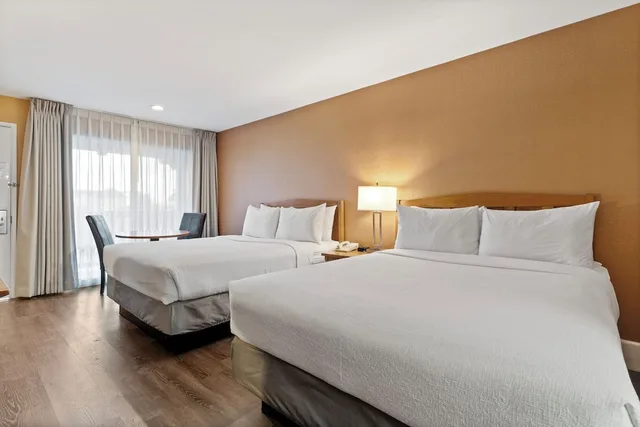 غرفة قياسية بسريرين كوين، Vagabond Inn Executive San Francisco Airport 2/8
