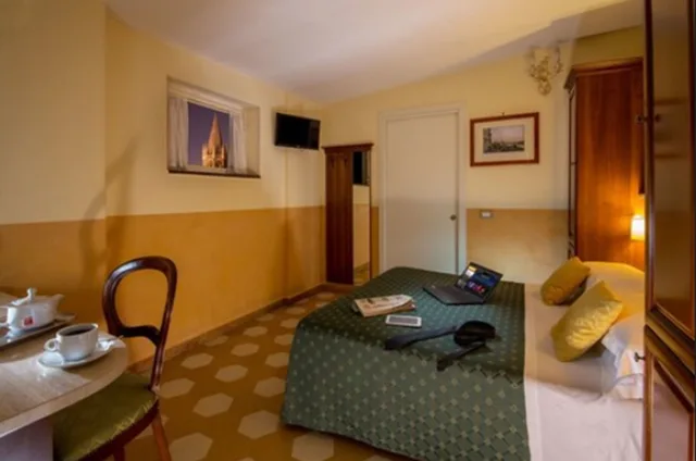 غرفة ديلوكس بسرير كينج بشرفة مع أريكة، Palazzo Venere 7/7