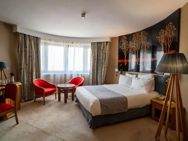 جناح سوبيريور بسرير كينج بإطلالة، Mercure Alger Aeroport 5/10