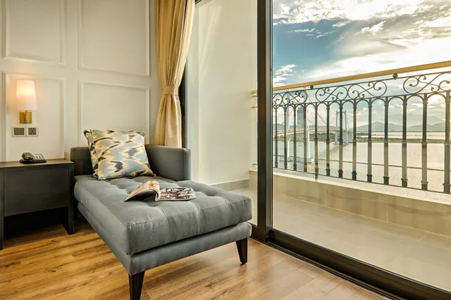 Guest Room, Deluxe, Twin Beds, Bay View، Wyndham Danang Golden Bay 1/1