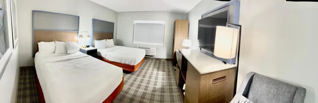 غرفة ديلوكس بسرير كوين لذوي الإعاقة، AmericInn by Wyndham Shakopee Near Canterbury Park 6/9