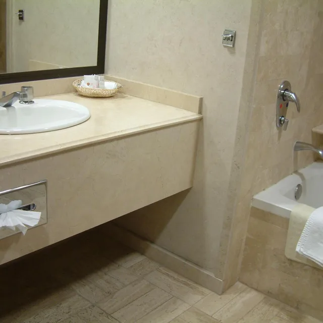 غرفة ثلاثية بإطلالة على الفناء، Quality Inn Aguascalientes AGU 7/7