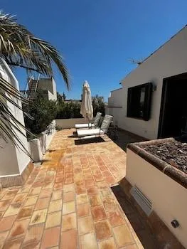 جناح ملكي بإطلالة على الفناء بشرفة بغرفتي نوم، Palacio Ca Sa Galesa 2/2