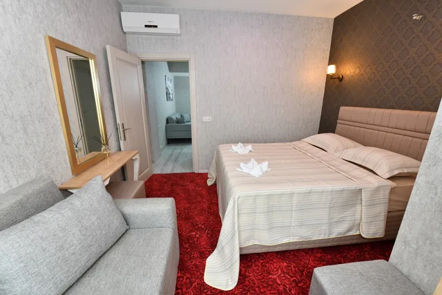 جناح، Sea Moon Hotel 3/4