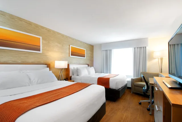 جناح بسريرين كوين مع أريكة، Holiday Inn St Louis Sw Route 66 1/5
