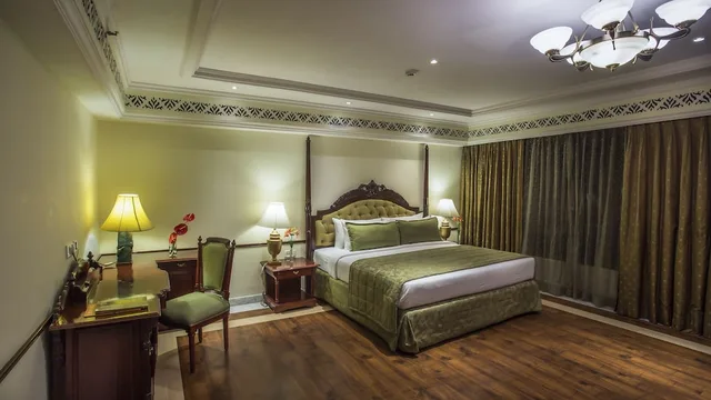 جناح رئاسي بسرير كينج، TAJ DECCAN 3/7