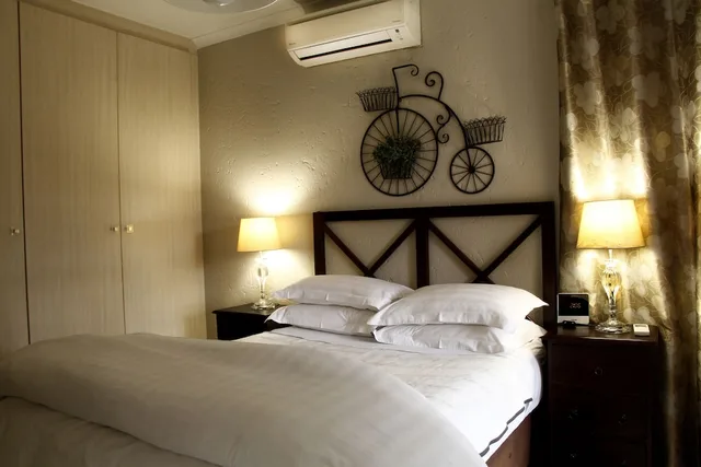 غرفة بسرير مزدوج، Opikopi Guest House 1/8