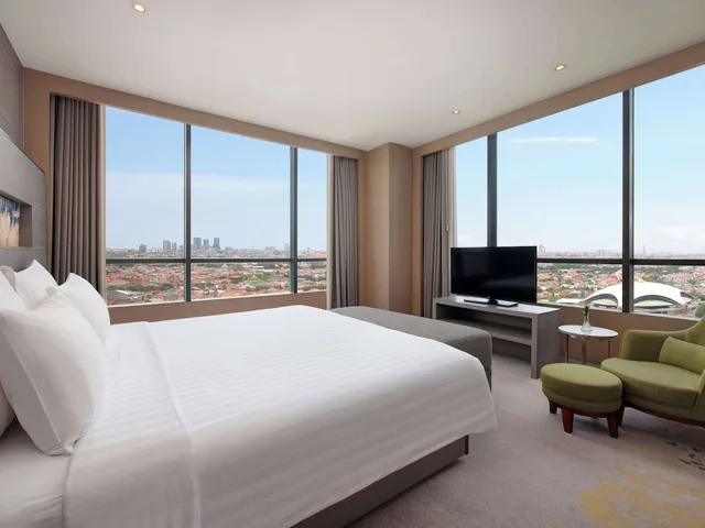 غرفة سوبيريور بسرير كينج، Novotel Samator Surabaya Timur 1/5