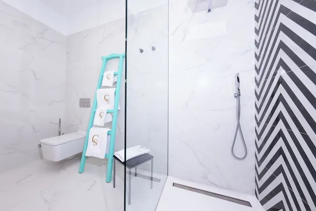 غرفة ديلوكس بسرير كينج بإطلالة على البحر، Casa Serena 10 3/3