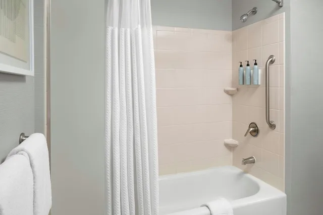 غرفة بسرير كينج، Courtyard by Marriott Knoxville Airport Alcoa 4/4
