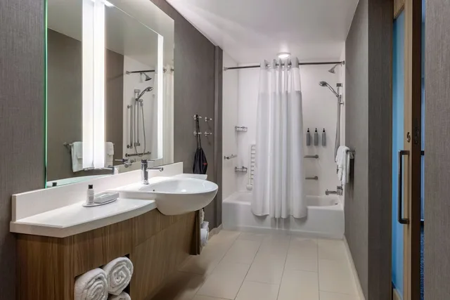 جناح بسرير كينج مع أريكة، SpringHill Suites by Marriott Amelia Island 4/4