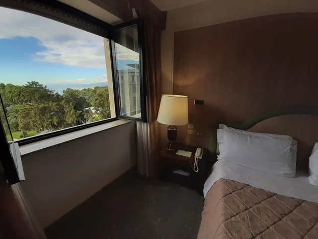 جناح تنفيذي بسرير كينج وسرير فردي، Grand Hotel Excelsior 7/10