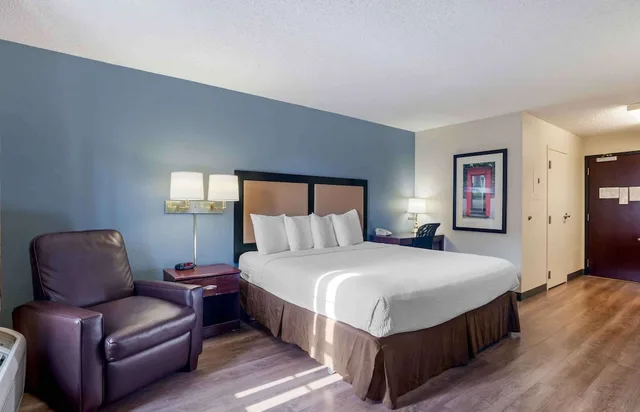 Studio, King Bed, Extended Stay America Los Angeles -Torrance 2/3