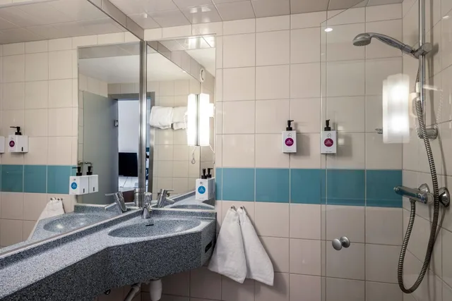 غرفة بسريرين منفصلين، Quality Hotel Maritim 6/6
