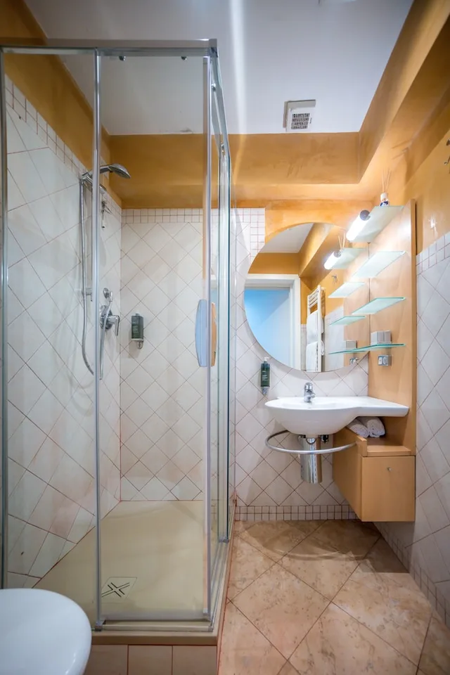 San Polo, District, Apartment, 2 Double Beds, Sofa, Annex، Palazzo San Luca 9/10