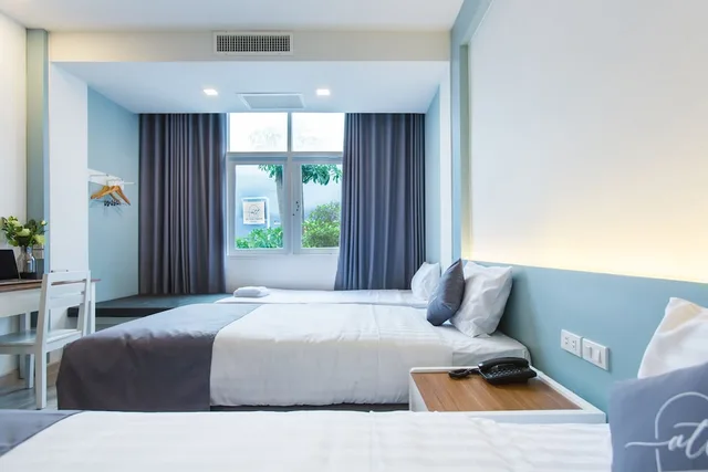 غرفة قياسية ثلاثية بسريرين منفصلين مع أريكة، At the Train Hotel Ex Oasis Hotel Chiangmai 5/6