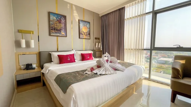 غرفة عائلية رباعية بسرير كوين وسريرين منفصلين، Elegant Bangkok Hotel 2/10