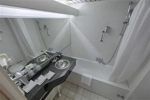غرفة قياسية، Leonardo Hotel Utrecht City Center 1/1